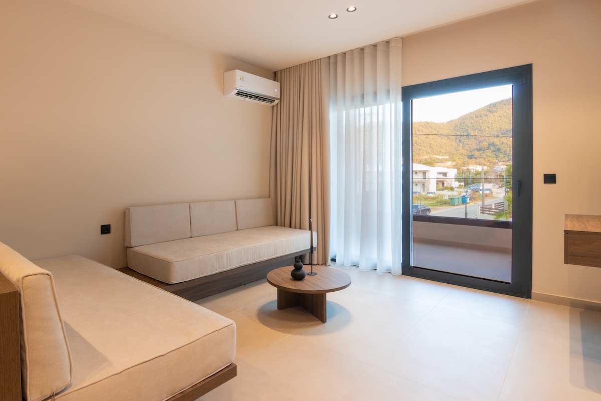 Tiara Holidays - Seabird Luxury Suites - Suite with one bedroom - dnevna soba